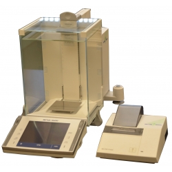 Mettler XP205 Analytical Balance